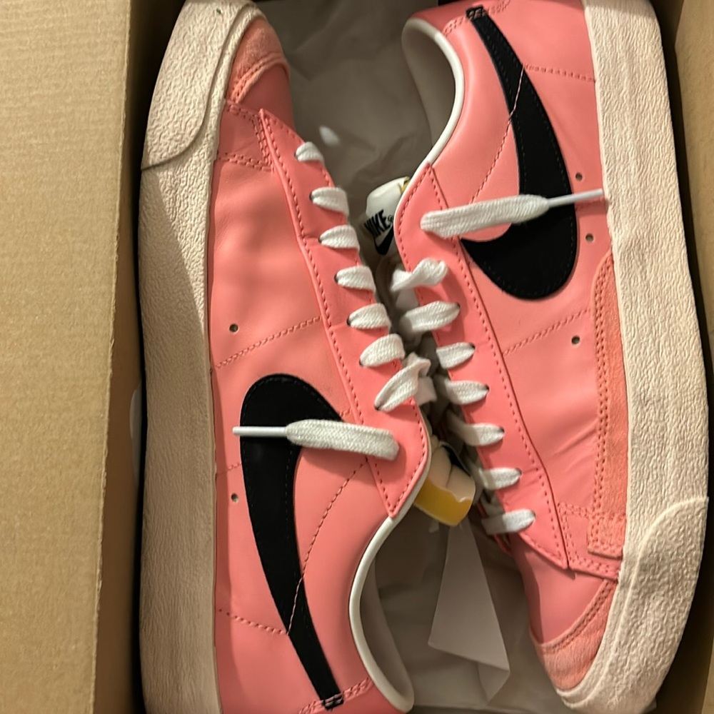 Womens Blazer Low ‘77